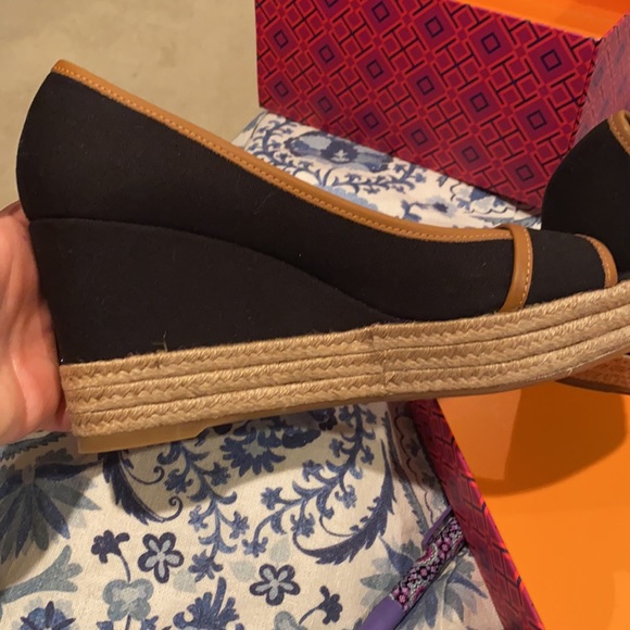 SOLD ON DIFFERENT PLATFORM - Picture 7 of 10